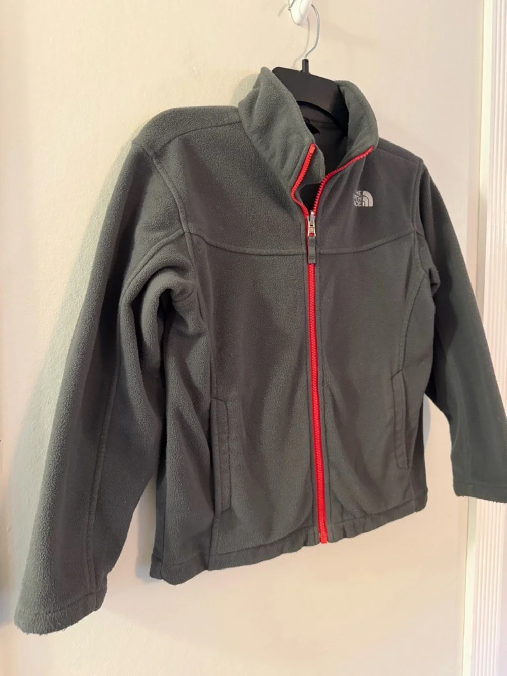 The North Face Boys Fleece Jacket Size Medium (10/12) Gray Red Full Zip